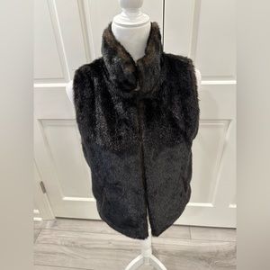 Cejon faux mink sleeveless vest in size Small